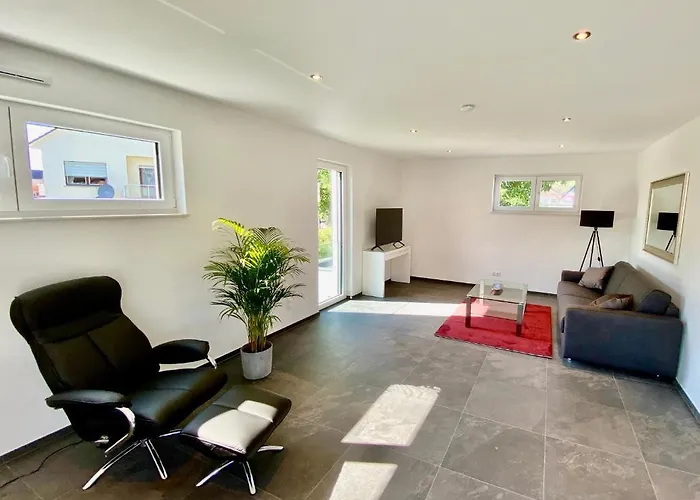 Vis-ahr-vis Country 公寓 *